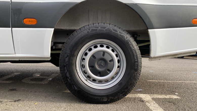 Mercedes-Benz Sprinter E314 L2 Electric Rwd 100kW 81kWh Pro Van Auto